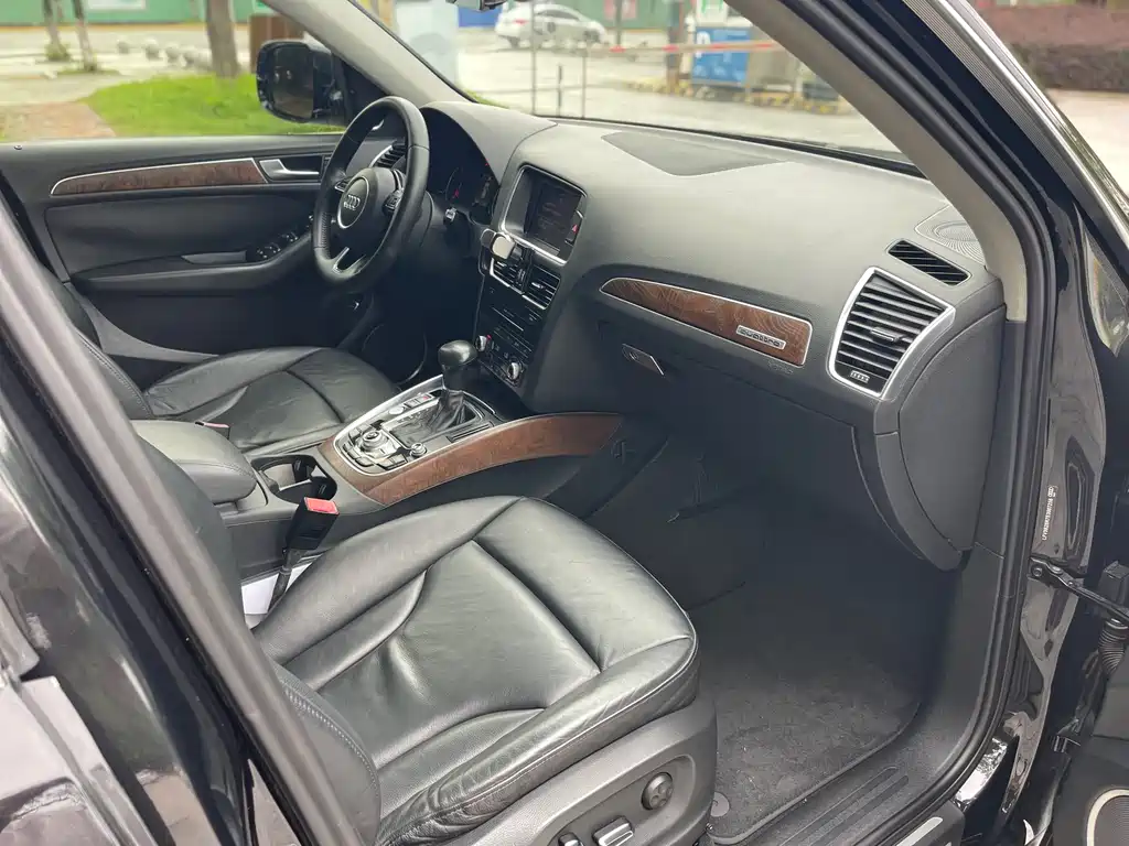Audi Q5 2013 model 40 TFSI Comfort Edition