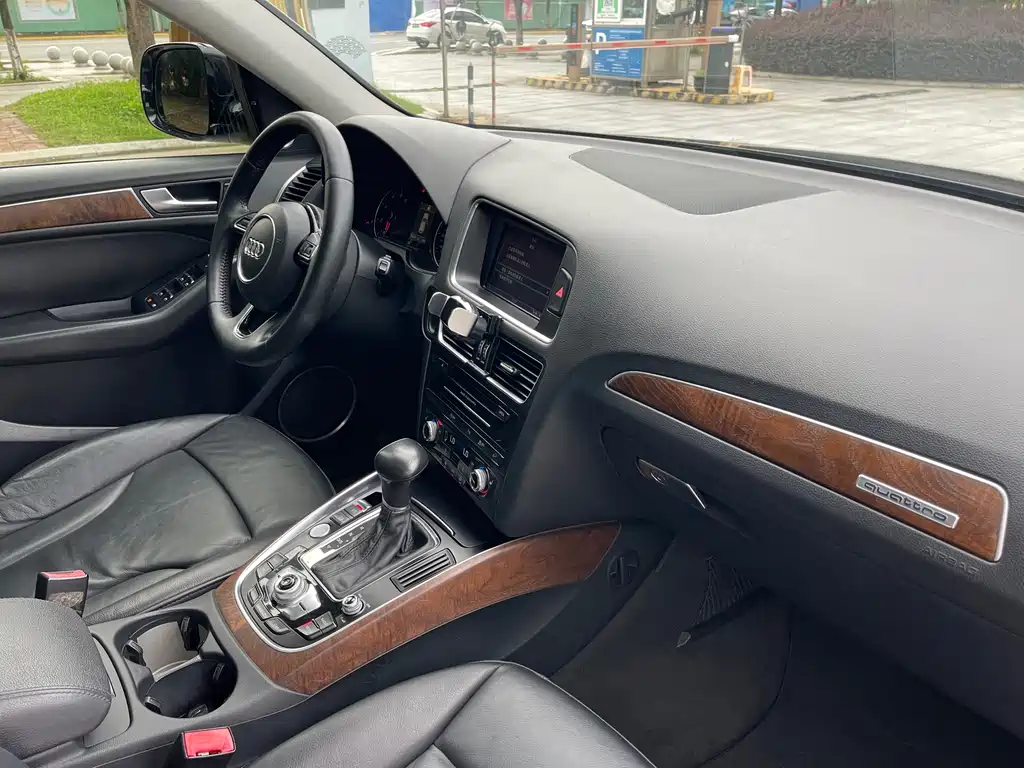 Audi Q5 2013 model 40 TFSI Comfort Edition