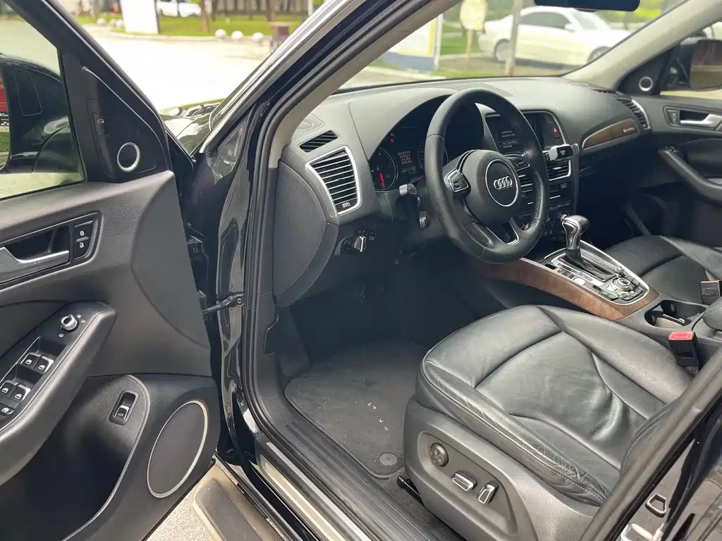 Audi Q5 2013 model 40 TFSI Comfort Edition