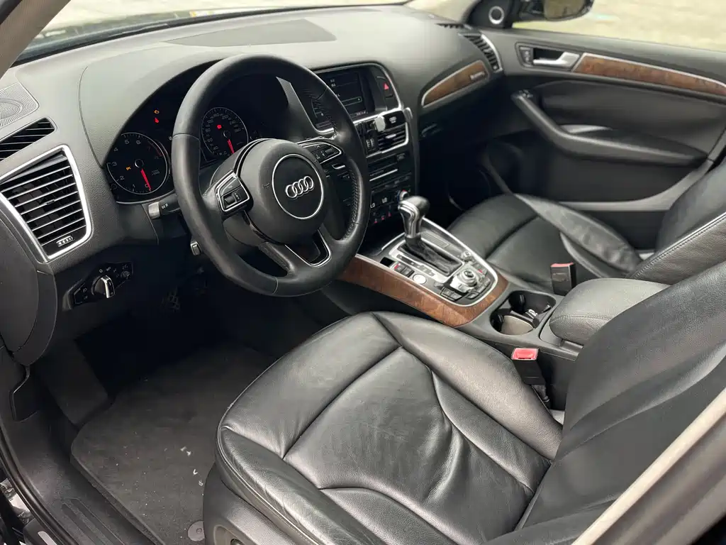 Audi Q5 2013 model 40 TFSI Comfort Edition