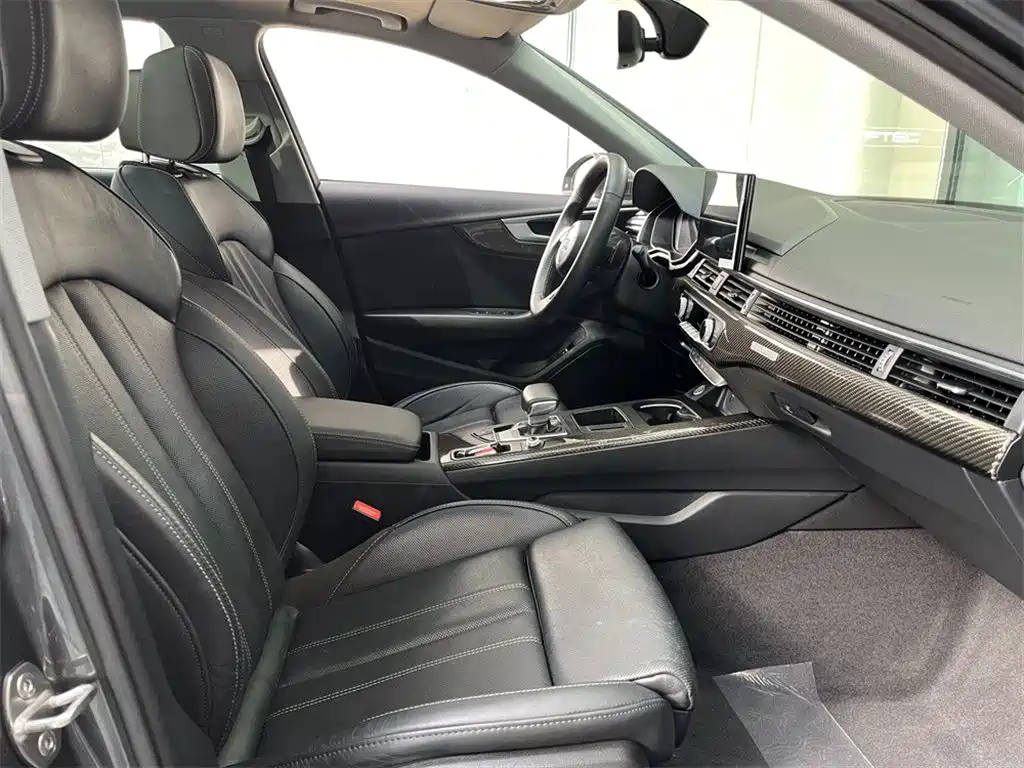 Audi A4L 2020 40 TFSI quattro Luxury Dynamic Edition