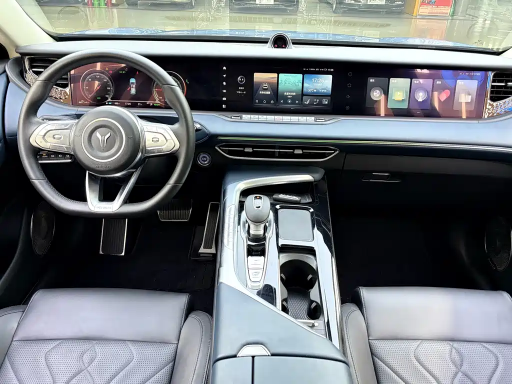 FREE 2021 4x4 Standard Range Exclusive Luxury Package