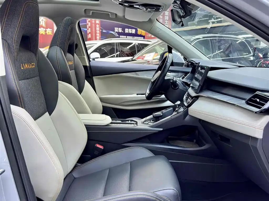 LEON 06 EM-P 2023 1.5T Remix PHEV Pro