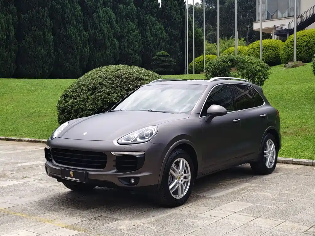 Cayenne 2016 Platinum Edition 3.0T