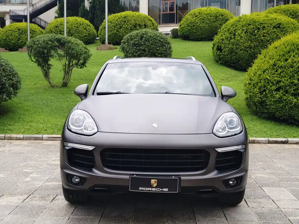 Cayenne 2016 Platinum Edition 3.0T