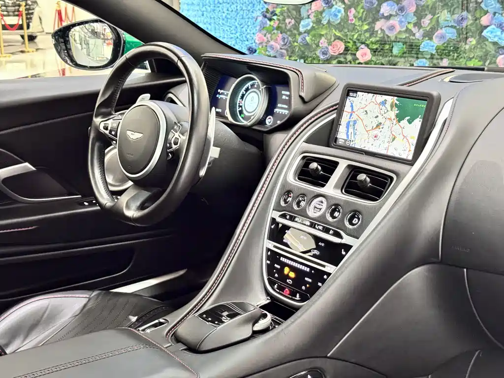 Aston Martin DB11 2019 Model 4.0T V8 Coupe