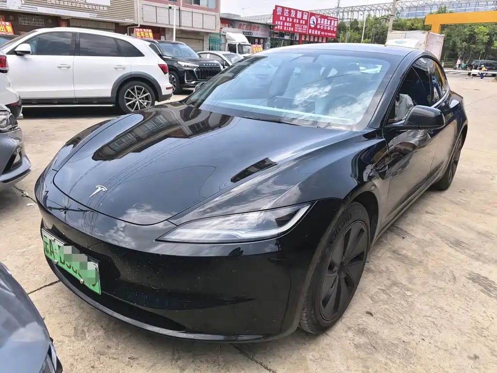 Model 3 Rear-Wheel Drive 2023