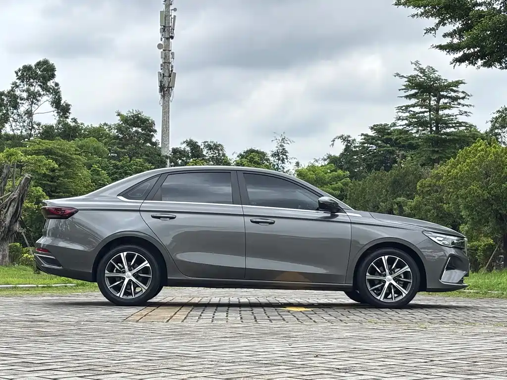 Emgrand 2022 4th Generation 1.5L CVT Prestige Edition