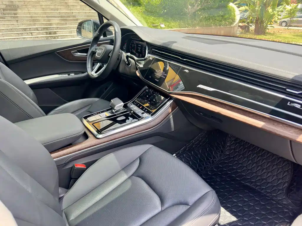 Audi Q7 2023 45 TFSI quattro S line Sport Edition
