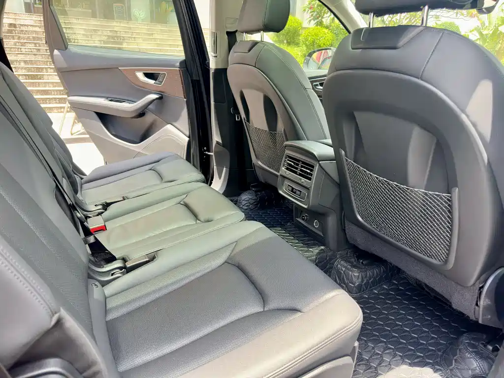 Audi Q7 2023 45 TFSI quattro S line Sport Edition