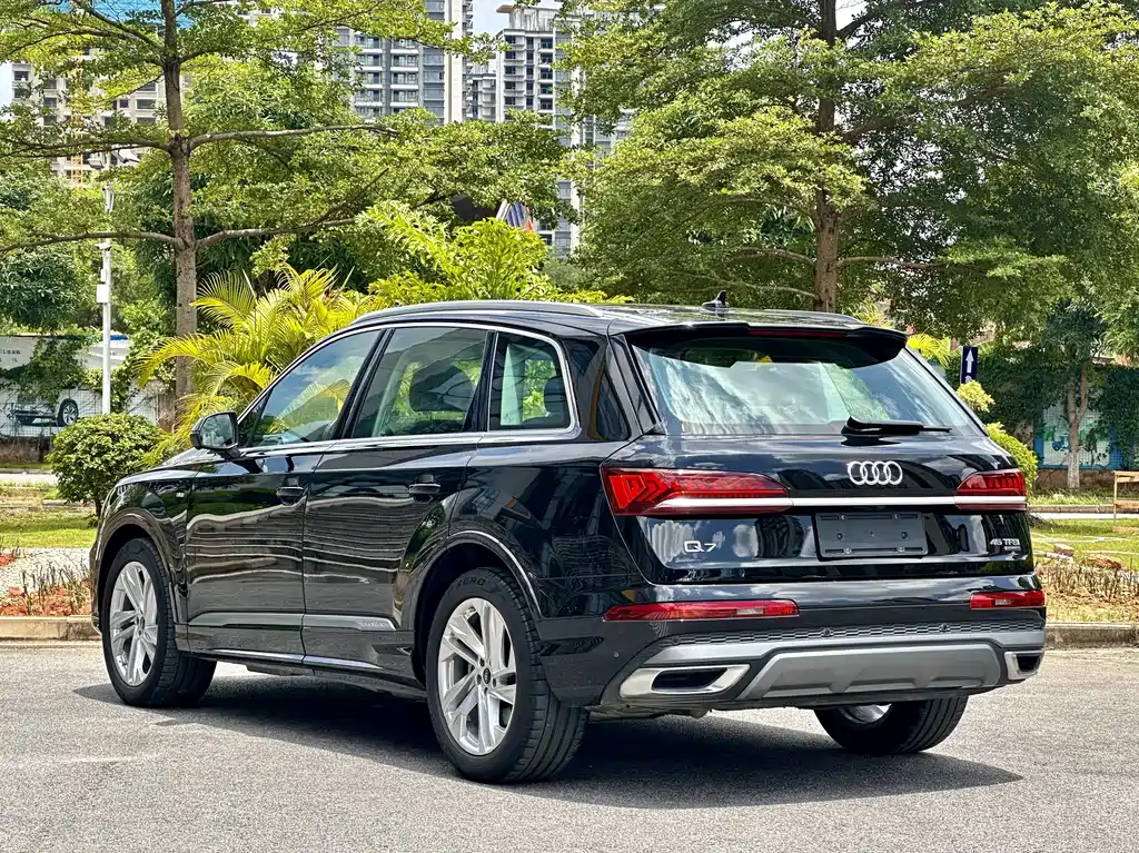 Audi Q7 2023 45 TFSI quattro S line Sport Edition