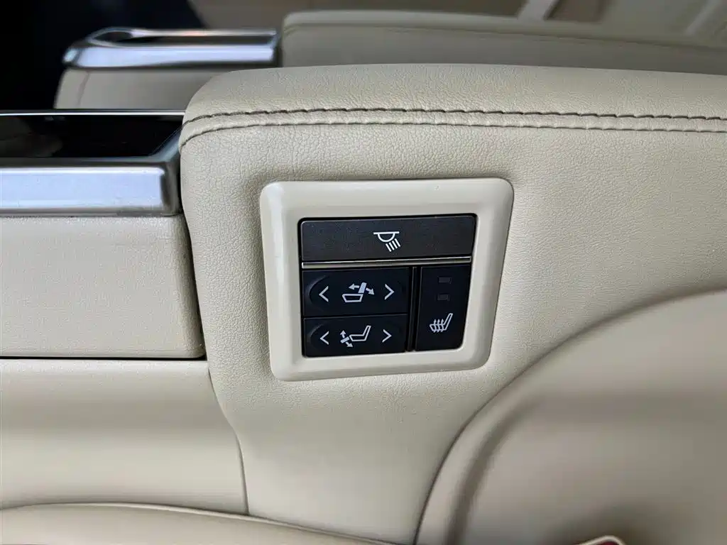 Alphard 2021款 Hybrid 2.5L Luxury Edition