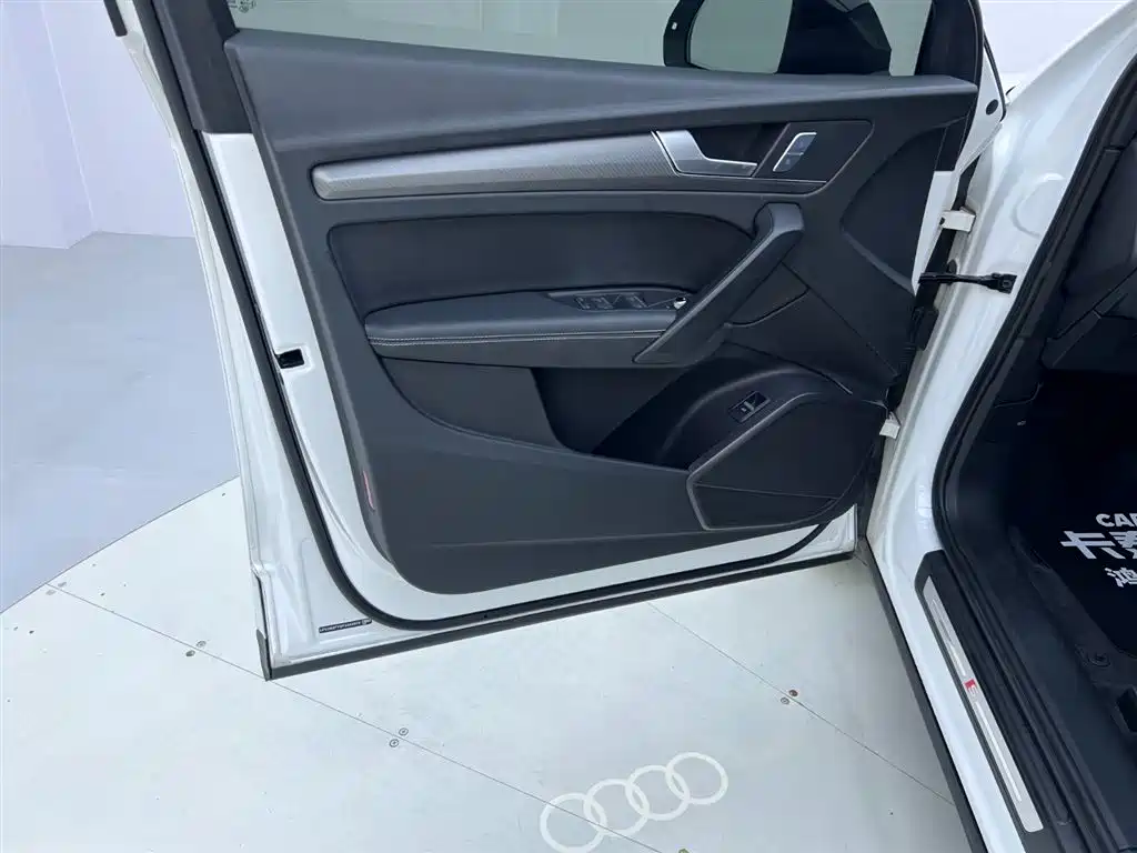 Audi Q5L 2023 40T Premium Dynamic Edition