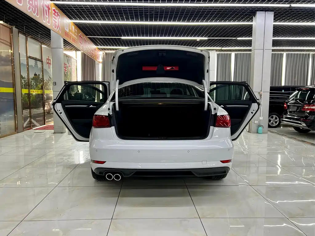 Audi A3 2017 Limousine 35 TFSI Sportline
