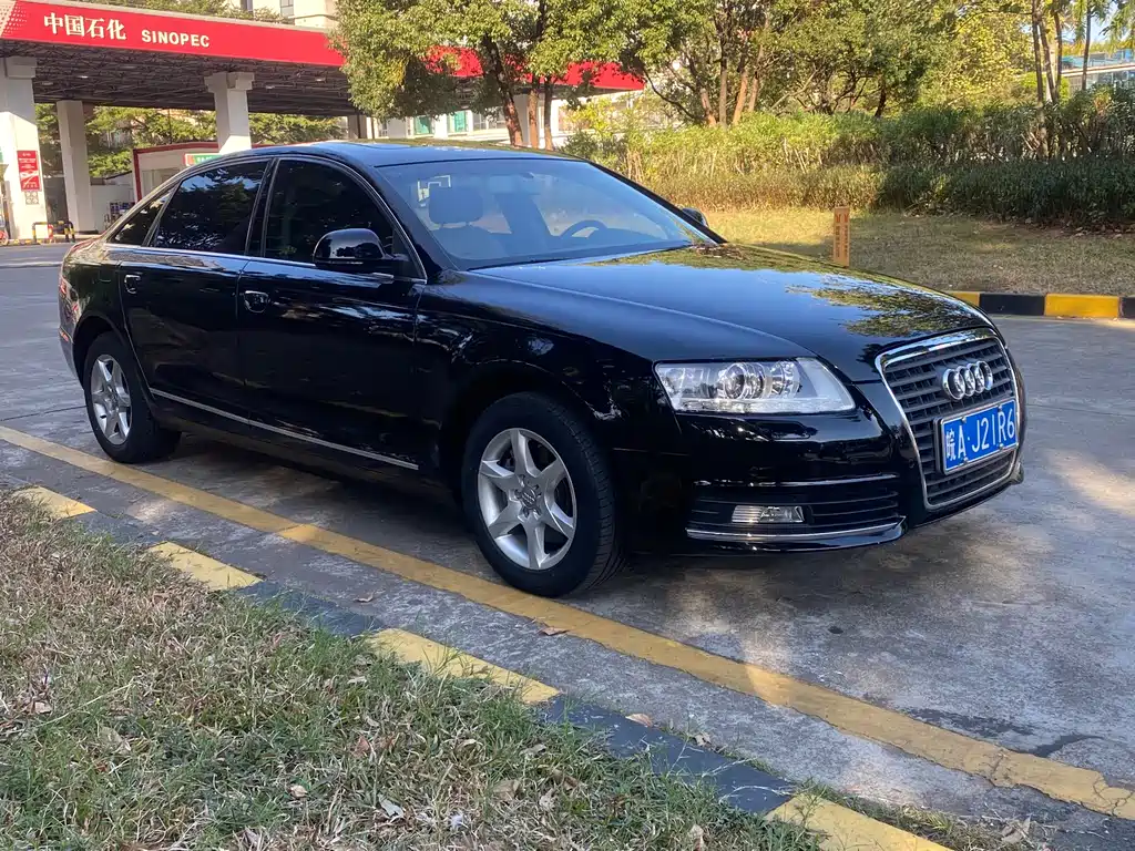 Audi A6L 2010 model 2.0 TFSI automatic standard edition