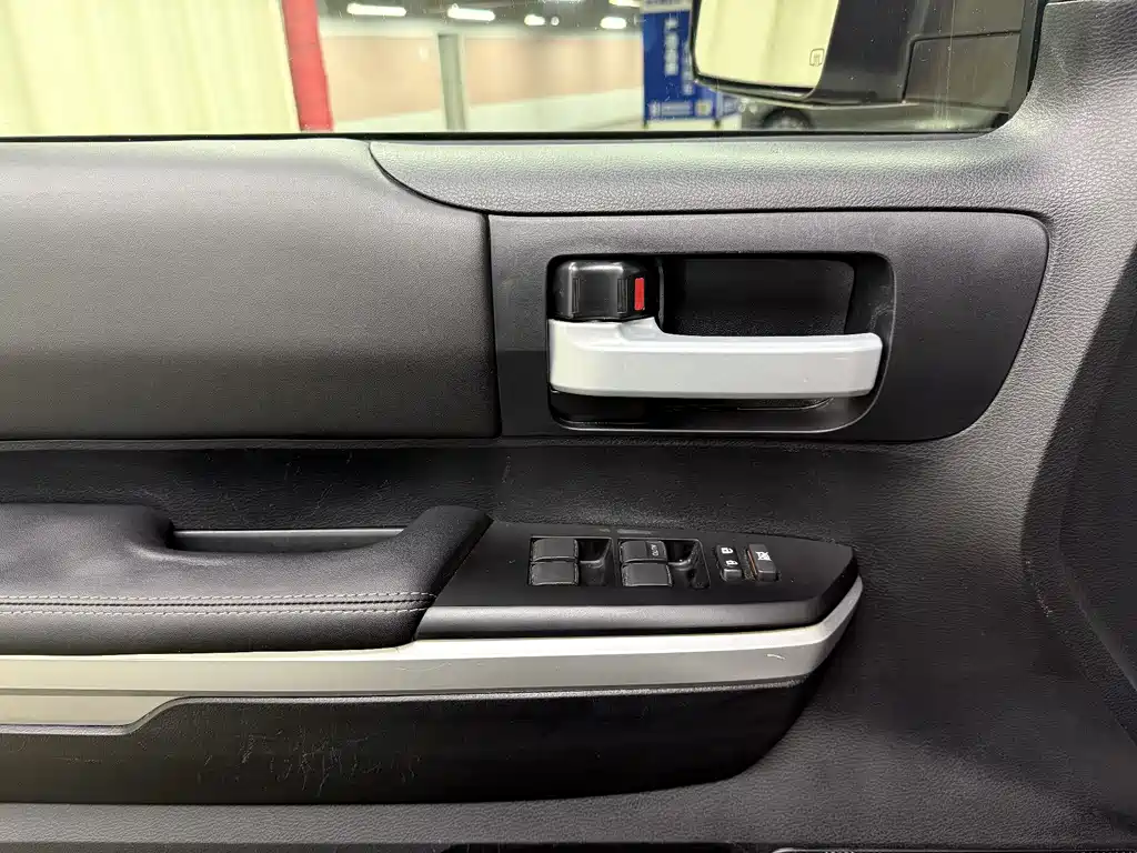 Tundra 2014 model 5.7L TRD Pro