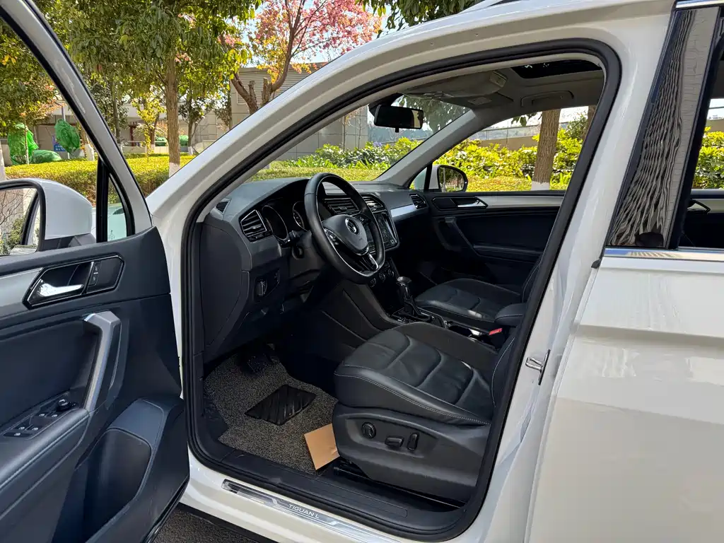 Tiguan L 2021 330 TSI Automatic Two-wheel Drive Smart Enjoy Edition