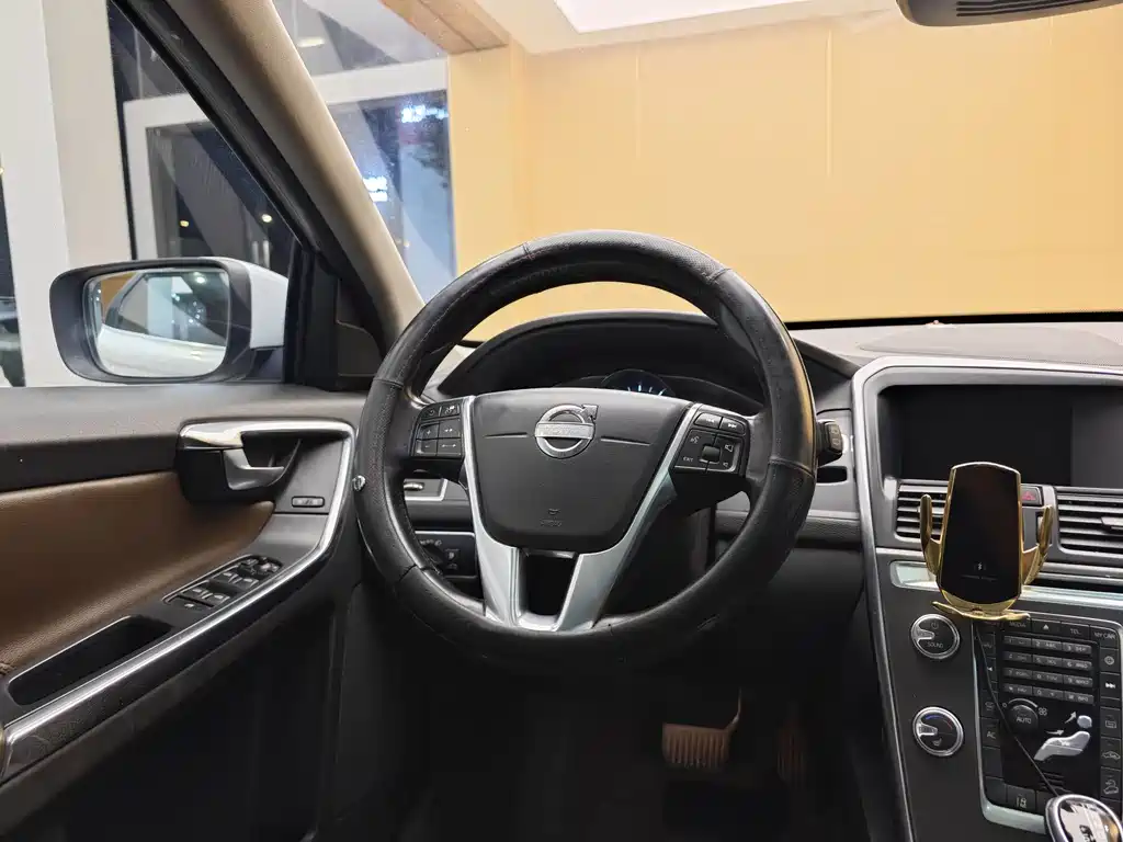 Volvo XC60 2015 T5 AWD Smart Vision 2015