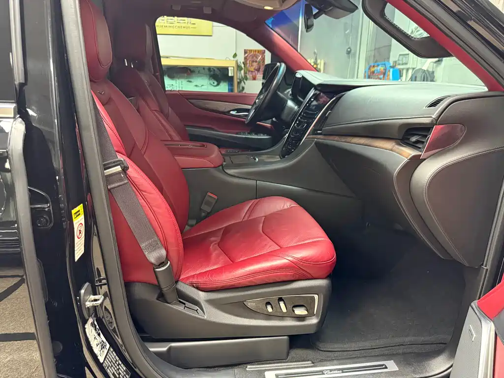 Escalade ESV Platinum Extended Length 2017