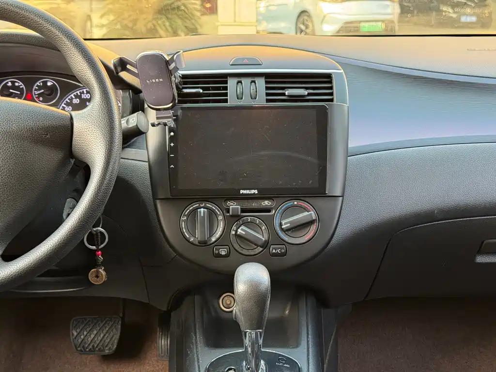 TIIDA 2014 1.6L CVT Comfort Edition