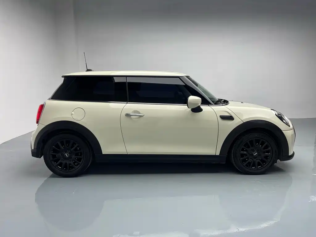 MINI 2022 1.5T ONE