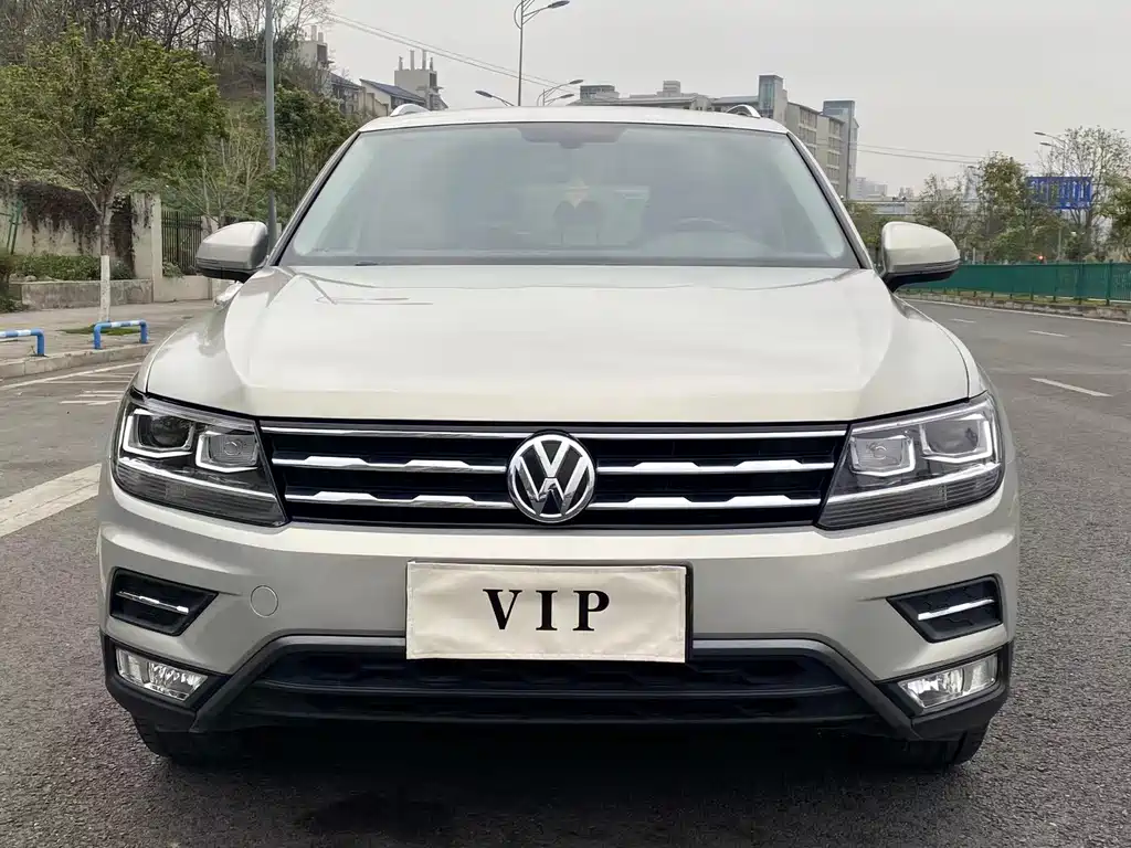 Tiguan L 2019 330 TSI Automatic Two-wheel Drive Panoramic Comfort Edition National VI