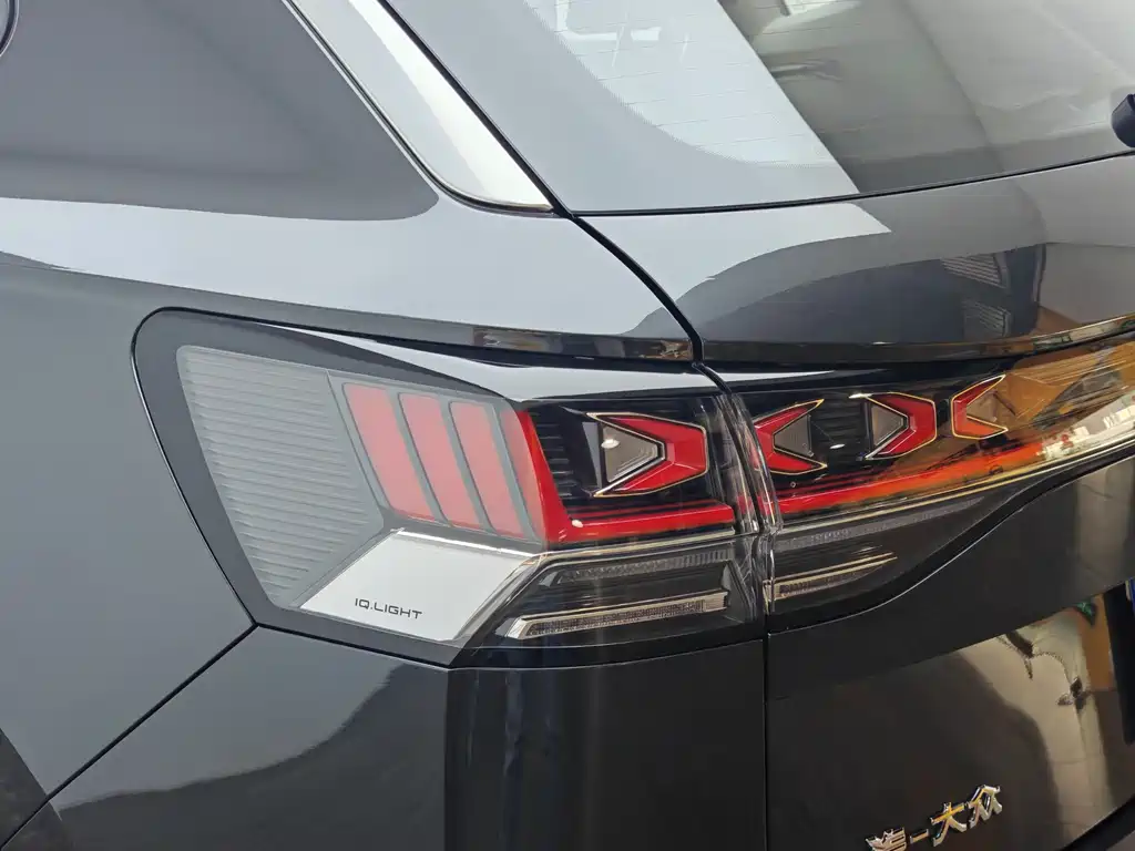 Tayron 2026 Edition 3000 Million Selection 300TSI