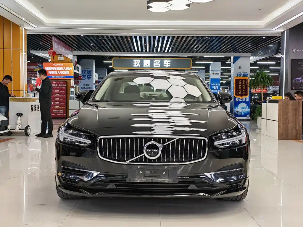 Volvo S90 Plug-in Hybrid 2019 T8 E-AWD Prestige Edition 3-seat National VI