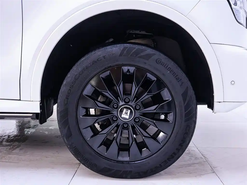 TANK 500 2022 Model Sport Edition 7-Seater