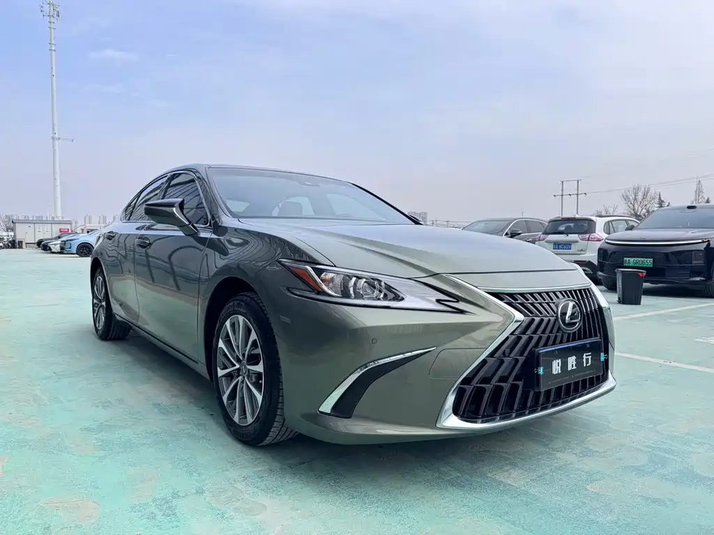 Lexus ES 2023 200 Excellence Edition