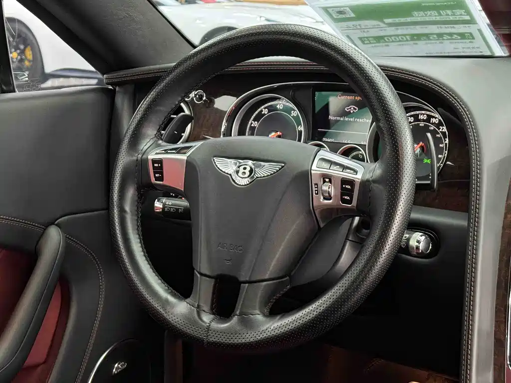 Audi A8 2014 model 4.0T GT V8 S standard edition