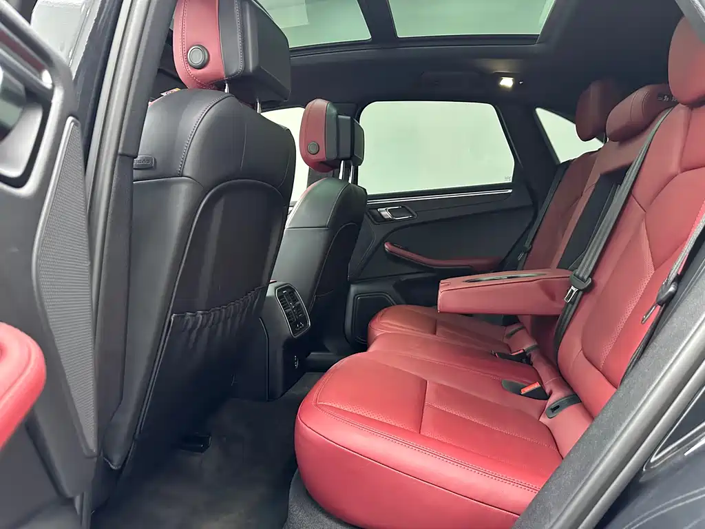 Macan 2022 2.0T