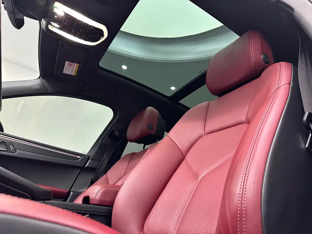 Macan 2022 2.0T