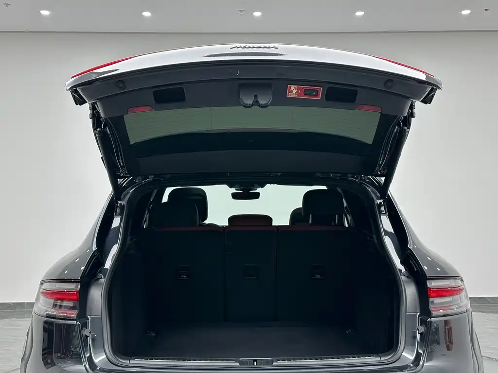Macan 2022 2.0T
