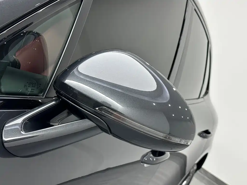 Macan 2022 2.0T