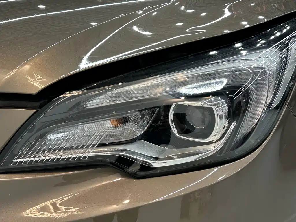 2019 Buick Envision Plus 28T AWD Elite Edition National VI