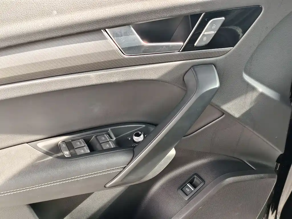 Audi Q5L 2024 model 40 TFSI Luxury Dynamic Edition