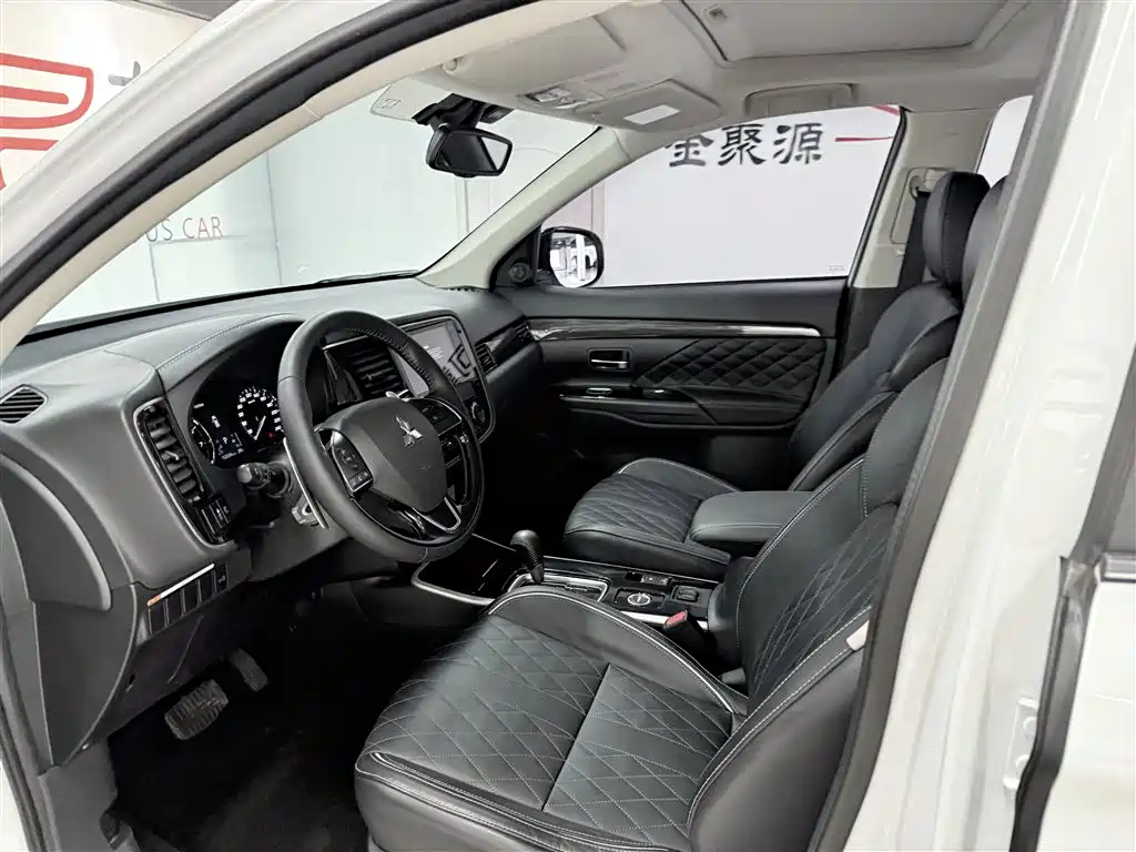 Outlander 2020 2.4L 4WD Premium 5-seat