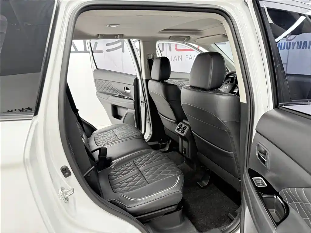 Outlander 2020 2.4L 4WD Premium 5-seat