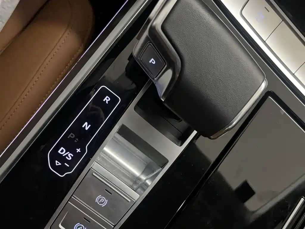 Audi A8 2023 model A8L 45 TFSI quattro Luxury Edition