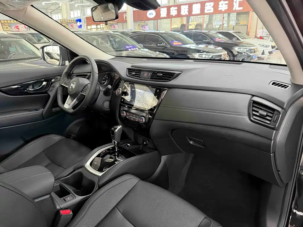 Qashqai 2022 2.0L Two-wheel drive Smart Link Comfort Edition