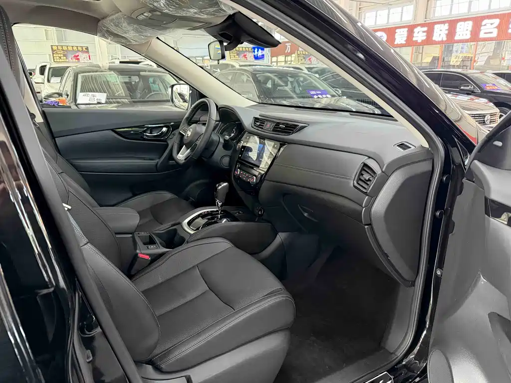 Qashqai 2022 2.0L Two-wheel drive Smart Link Comfort Edition
