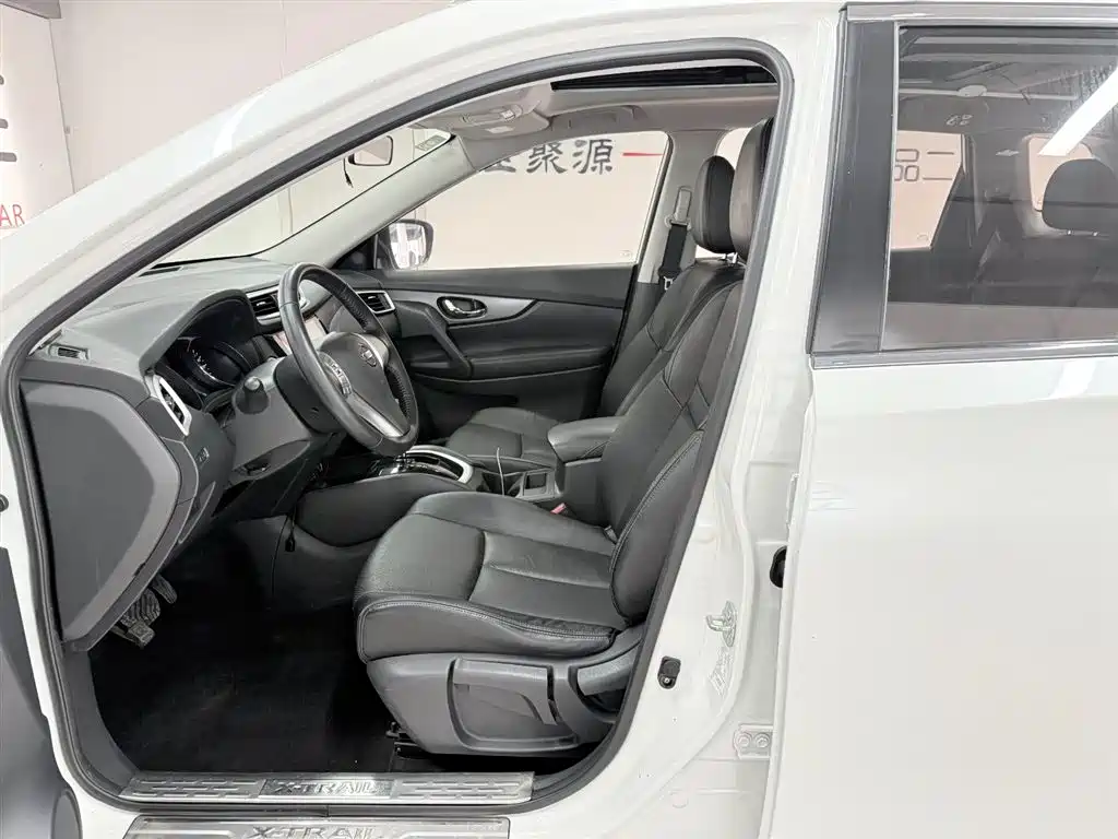 Qashqai 2014 2.0L CVT Comfort Edition 2WD