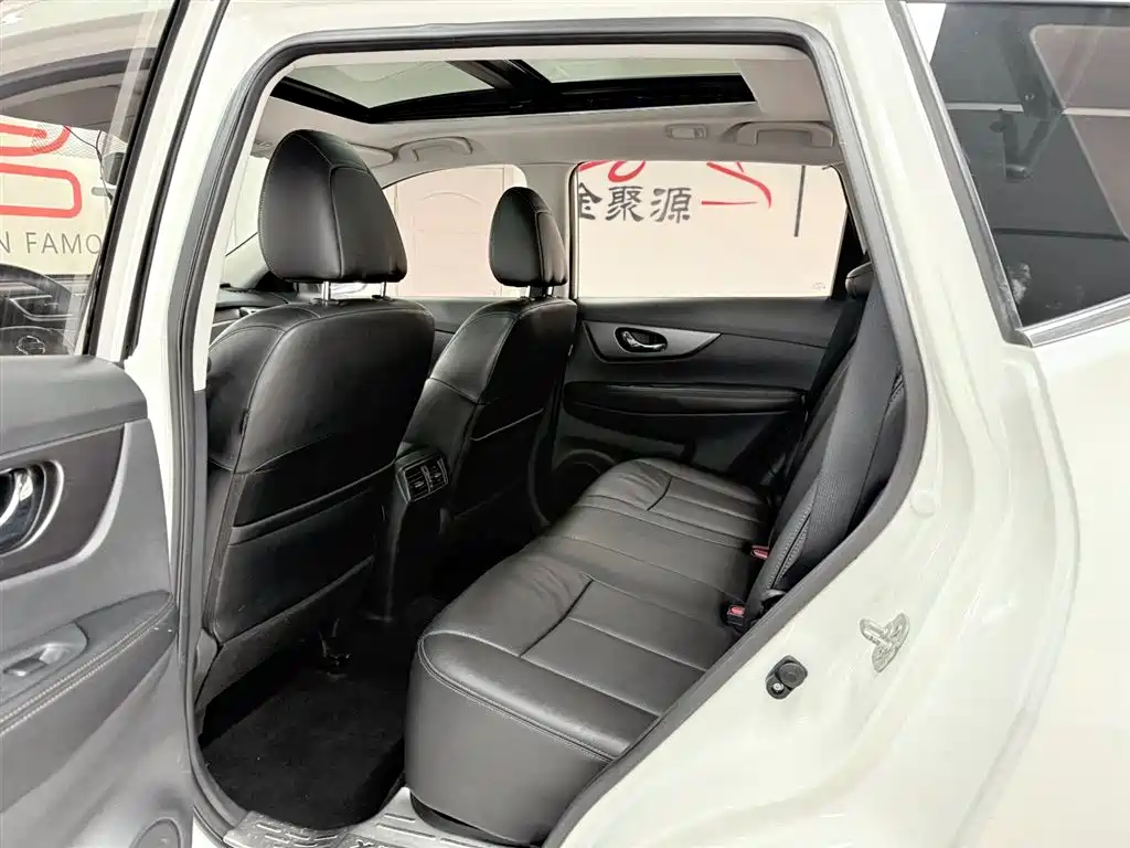 Qashqai 2014 2.0L CVT Comfort Edition 2WD