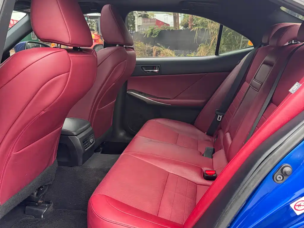 Lexus IS 2015 200t F SPORT