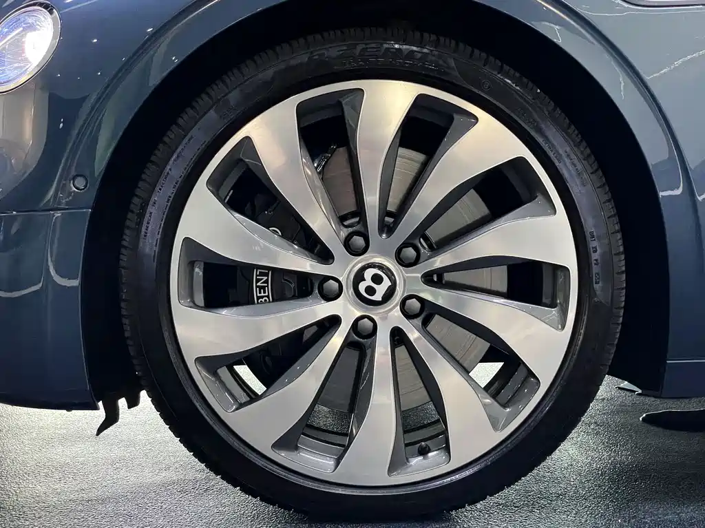 Phaeton 2020 model 6.0T W12 standard edition