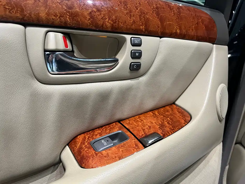 Lexus LS 2005 430