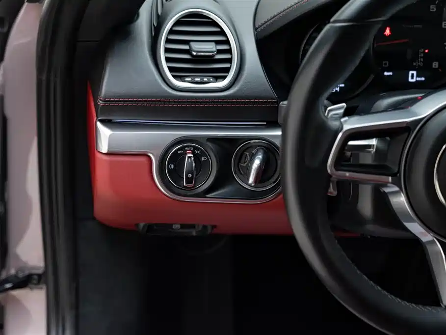 Porsche 718 Cayman 2.0T 2022 Model