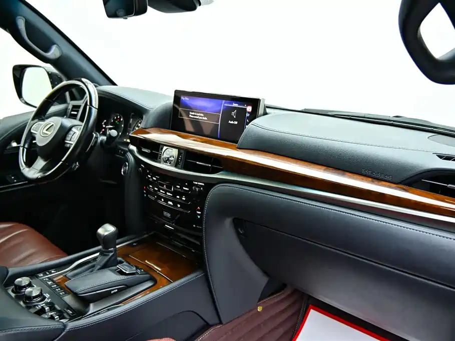 Lexus LX 2017 570 Luxury Edition