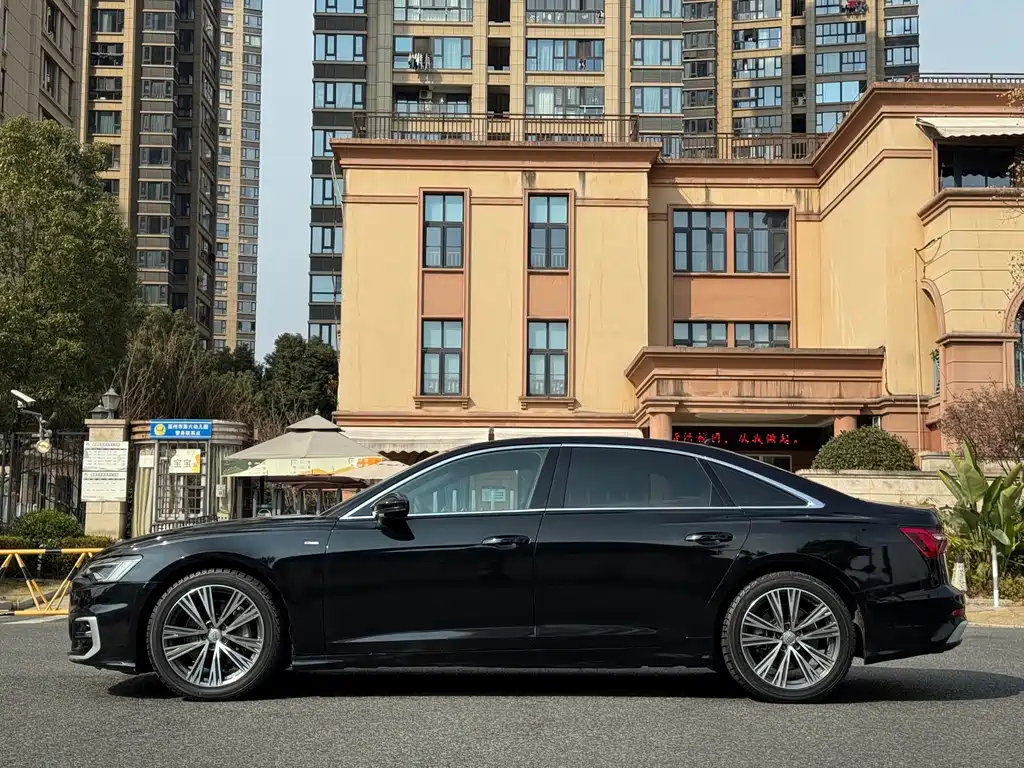 Audi A6L 2024 model 45 TFSI Prestige Dynamic Edition